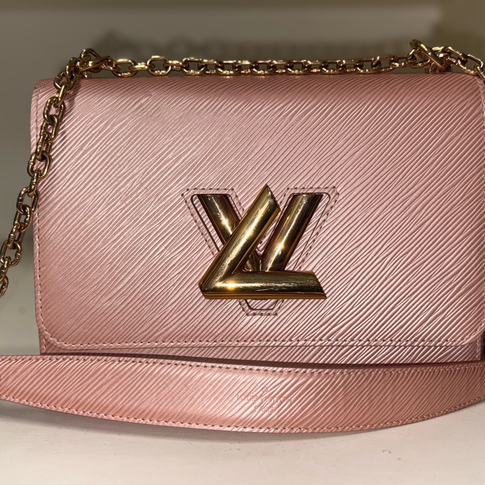 Louis Vuitton Pink/Rose Gold Crossbody Bag with Rose Gold Chain